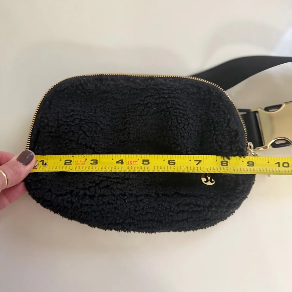 lululemon athletica Black Sherpa Crossbody Bag